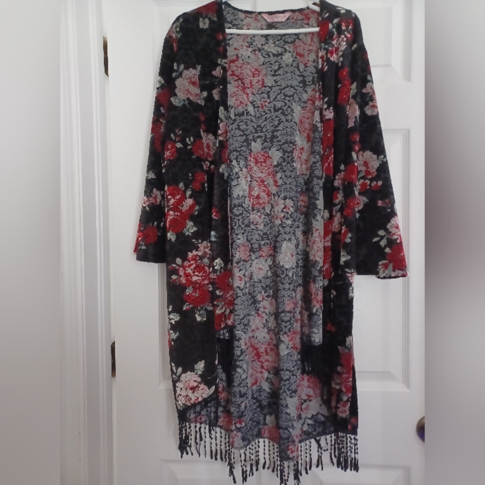 SJS Womens Size 3X Black and Red Floral Velvet Burn-Out Duster Kimono